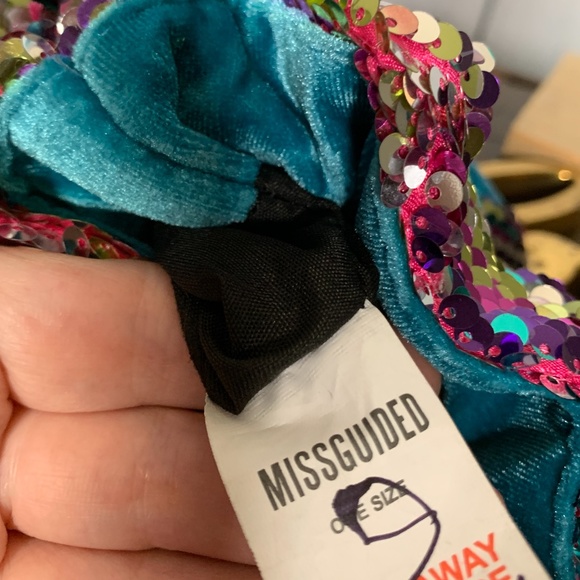 Missguided Multicolor Chain Bucket Sequins Bag EUC - Picture 8 of 13